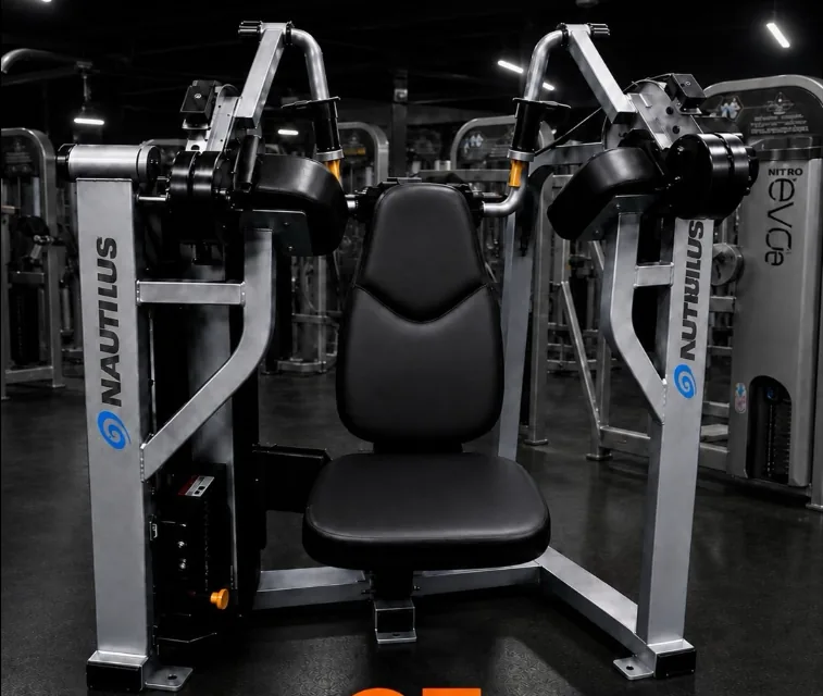 Nautilus Nitro Triceps Extension en la sala de CrossElite